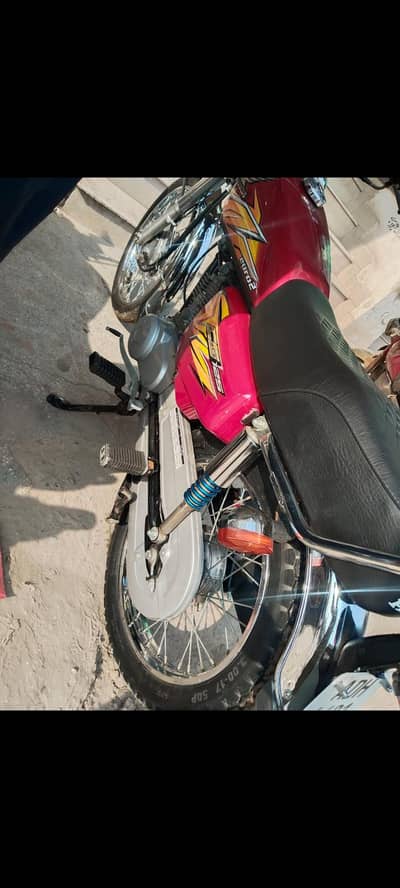 Honda 125 2021 model Good Condition biometic available