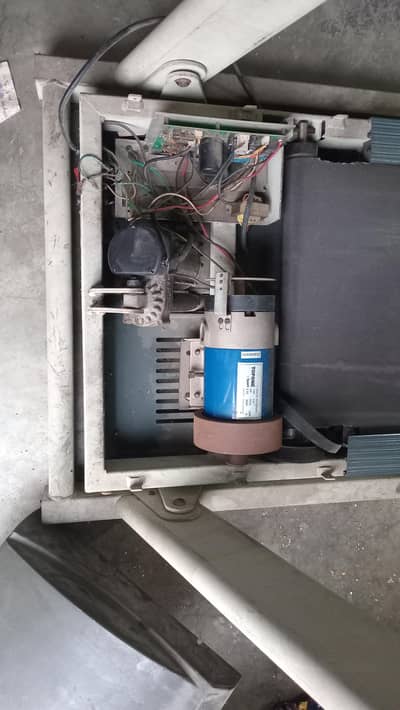 Treadmill for Sale – Not Working / Repair Needed