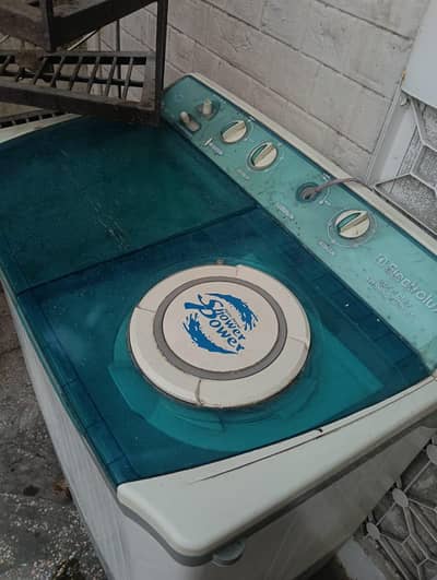 Electrolux "Power Shower" twin-tub