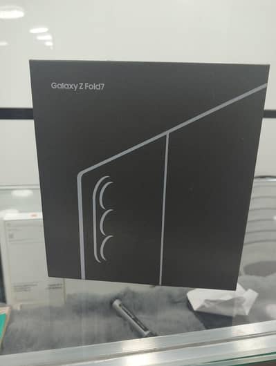 fold 7  Shadow blue 12/256 dual piscal sim