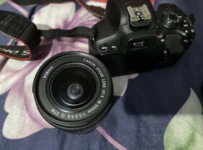 Canon EOS 700D
