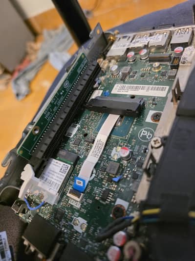 AMD Radeon WEX 4100 Lenovo M720q mini pc