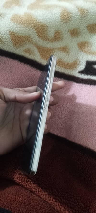 Tecno camon 18p 8/128