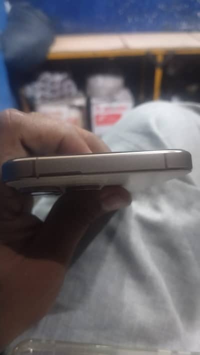 Iphone 16 pro max jv