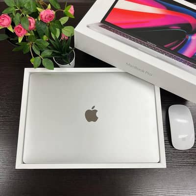 Used Apple MacBook Pro M4