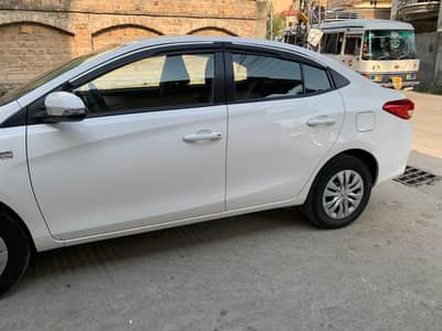 Toyota Yaris Sedan GLI 1.3 (2021 Model)