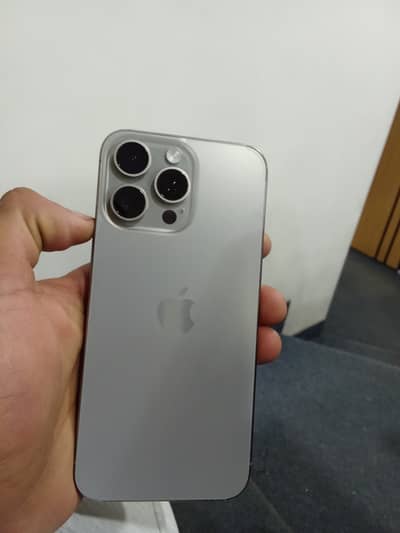 Apple iPhone 15 Pro Max Factory Unlock