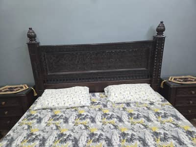 Sindhi Bed along Side tables