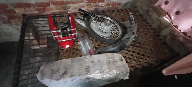 Brand New United 100 New Geniune Spare Parts