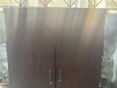 Heavy & Strong Wooden Wardrobe – Made from thick chipboard [Lasani]