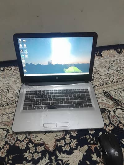 HP AMD LAPTOP WITH AMD RADEON CARD 4 CPU'S