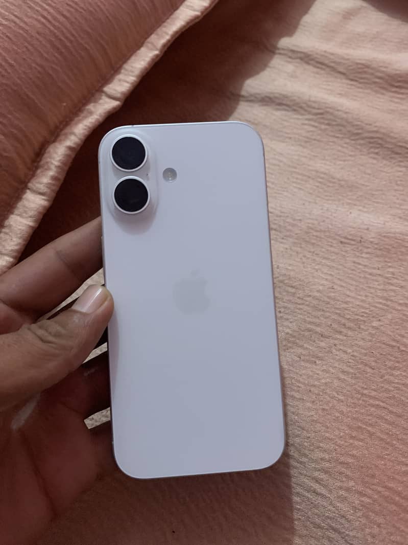 iPhone 16 0