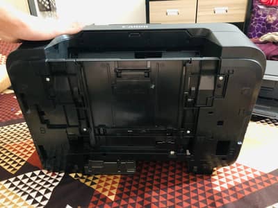 negotiable Hy price bohot achi condition hy