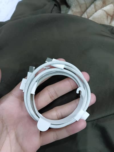 c to c type cable iphone 16 box pulled 100% original