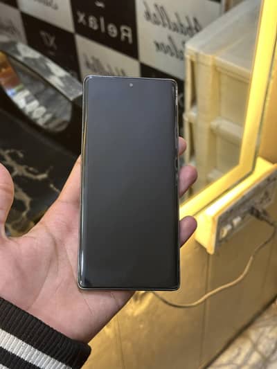 Box with charge 10 b 10 condition