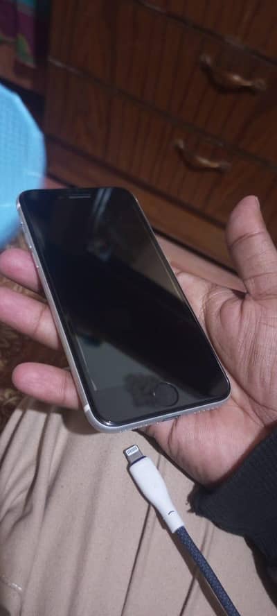 Iphone SE 2020 (Factory Unlocked)