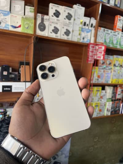 iPhone 13 pro factory unlocked