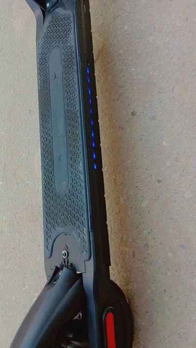 Electric Scooty MicroGo M5