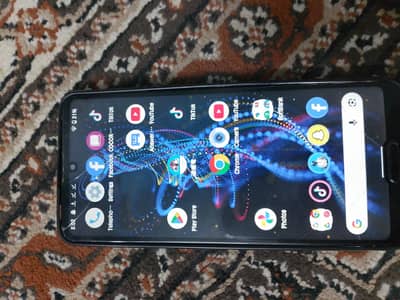 12_256 gb  screen crack