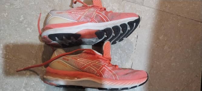 ASICS premium