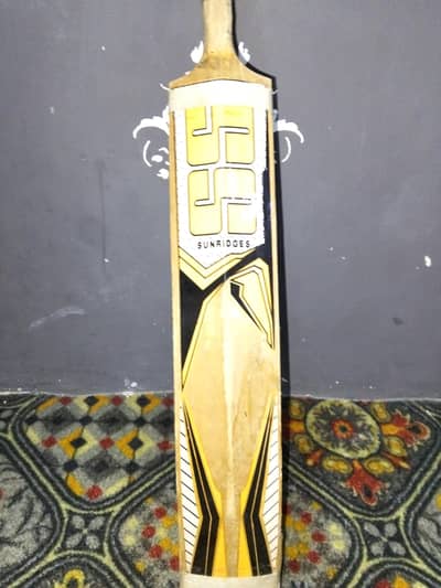 hard ball English willow bat