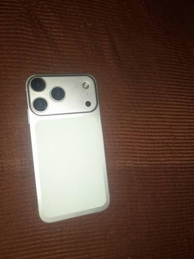 urgently sell 17pro IPhone Xr A1 all OK