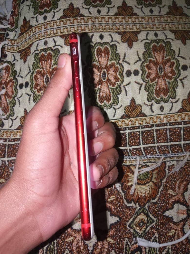 Apple iPhone 7 Plus 6