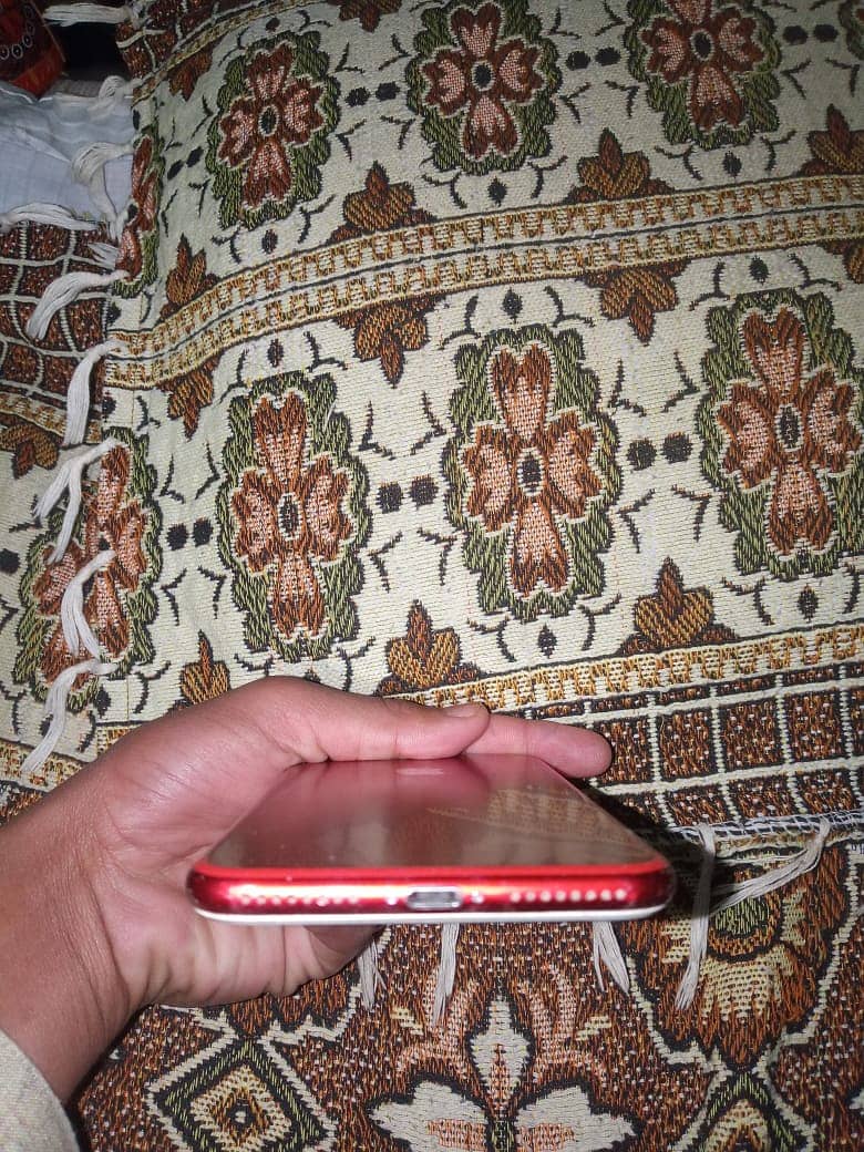 Apple iPhone 7 Plus 13