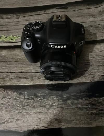 canon D550 number 03472344452