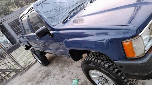 Toyota Hilux LN65 (tango)