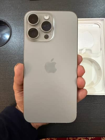 iPhone 15 Pro Max 256GB - Natural Titanium - AppleCare+ Active