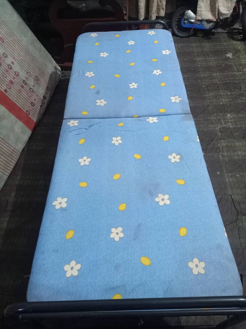single folding bed 1