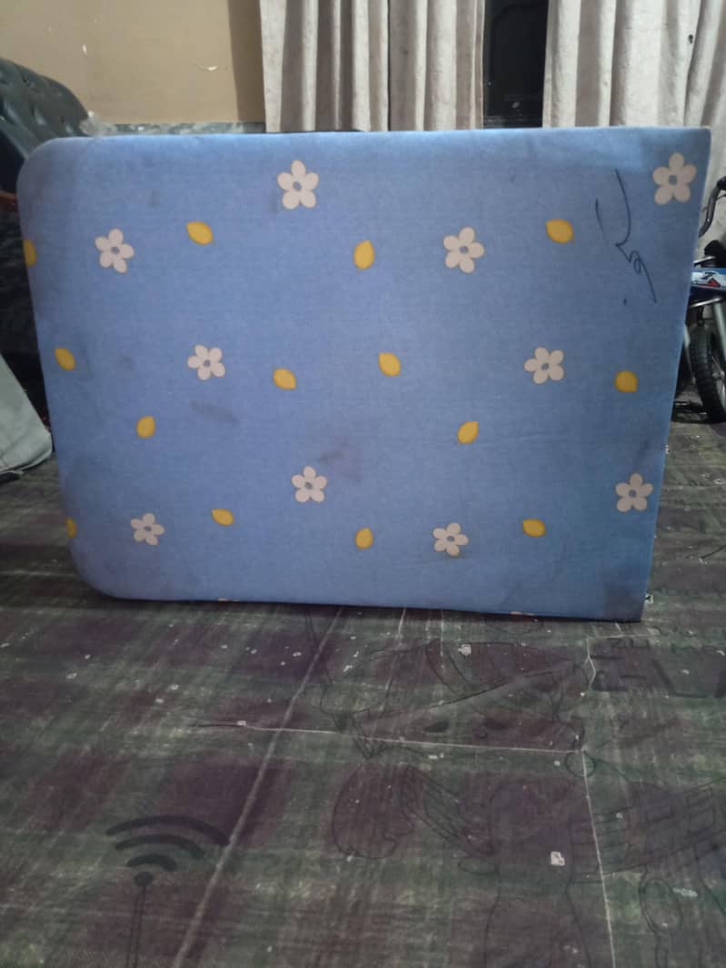 single folding bed 2