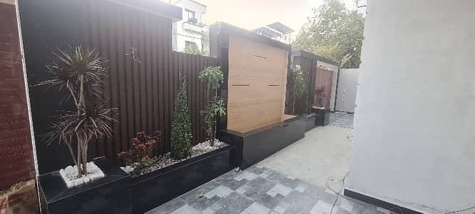 Luxurious 450 Square Yards House Available On Sale In Gulistan e Johar Block 14