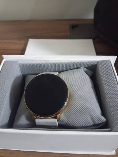 Samsung galaxy Smart watch Active 2 Amoled Always on display