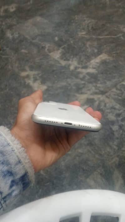 iphone 11 urgent sale