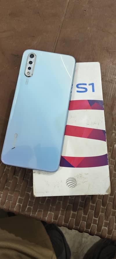 vivo s1 4gb 128gb