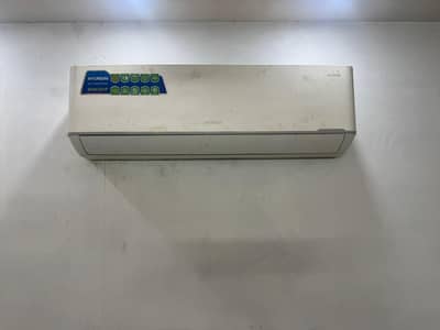 good condition Hyundai Dc inverter