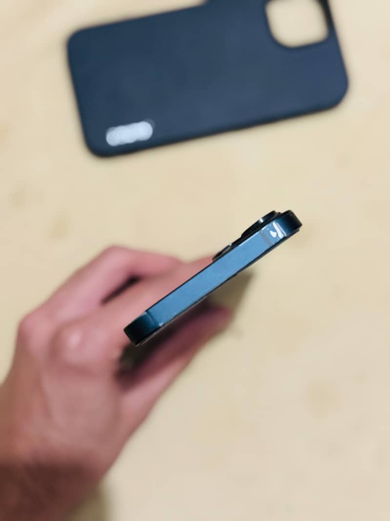 iPhone 13 jv 4