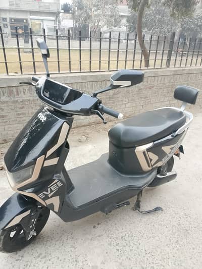 Scotty | Electric Scooty | Evee Gen-z only 3 month used 2025 model