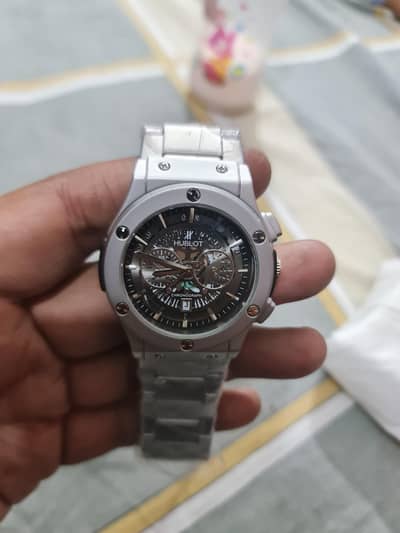 Hublot Stanlinless steel Men watch with date and beautiful combo of
