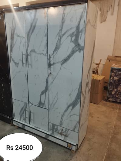 3 door wardrobe / cupboard / Almari / wardrobe / furniture