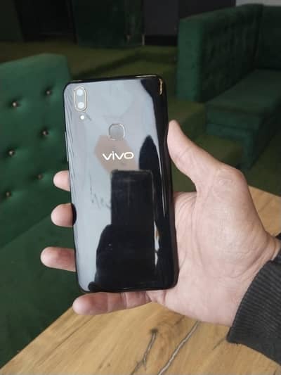 vivo 85a 4GB 64GB mobile all work is okay lash  condition glass break