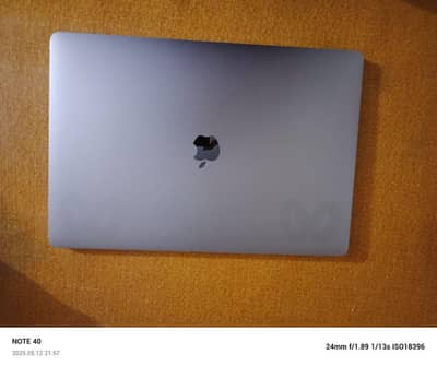 MacBook pro 2019 16"