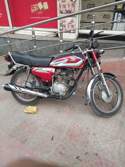 Honda CG 125 model 2016 first Owner one hand use