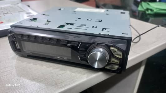 Single Din , Pioneer Audio CD Player With Aux And USB Ipod