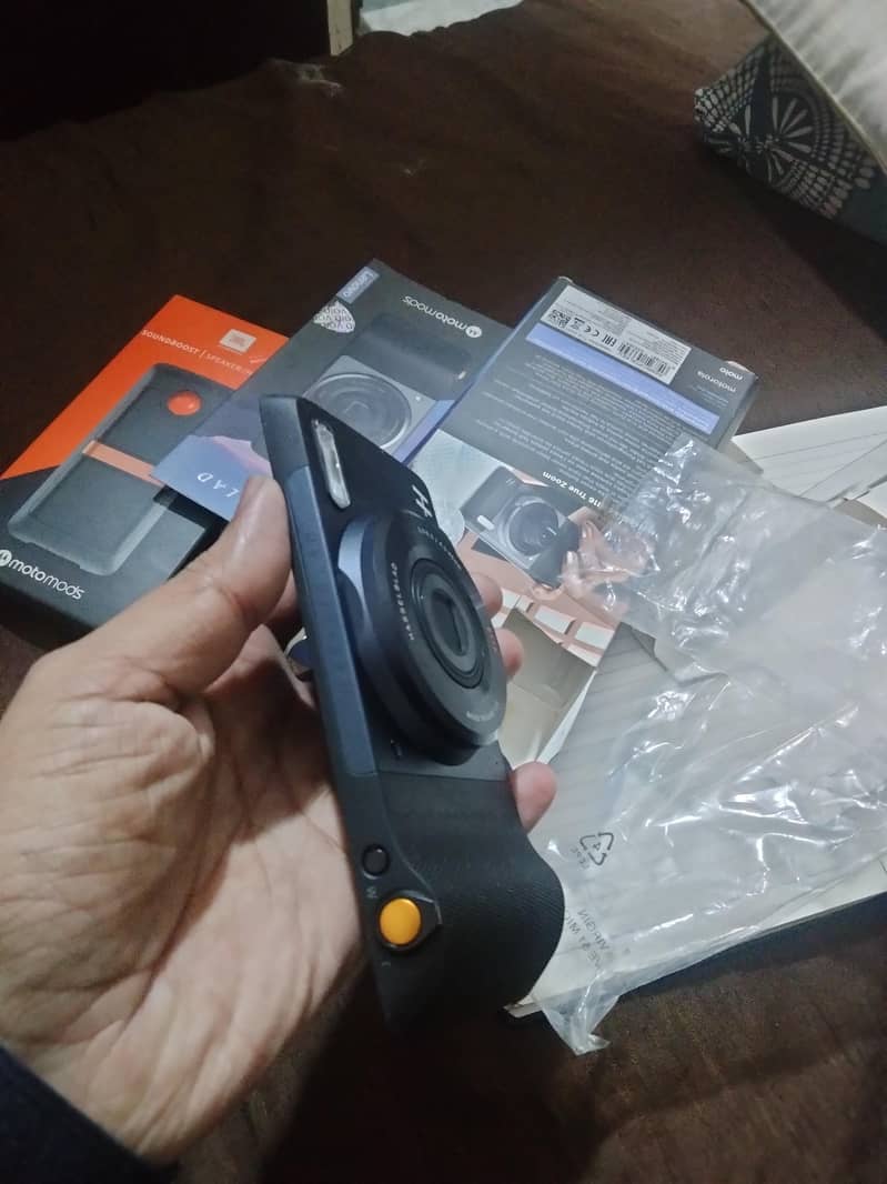 moto mod digital camera 3