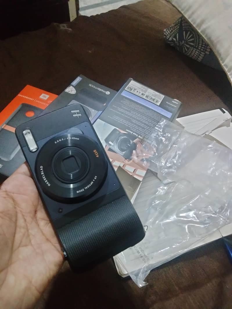 moto mod digital camera 5