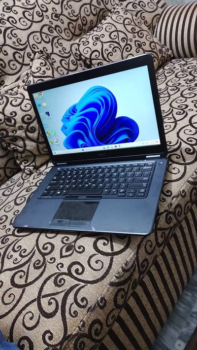 Dell Latitude Corei5 5th Gen 8/256-SSD 5hour+ battery