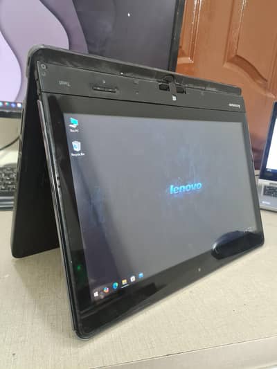 Lenovo yoga ( s320u twister ) i3 4gb 300gb